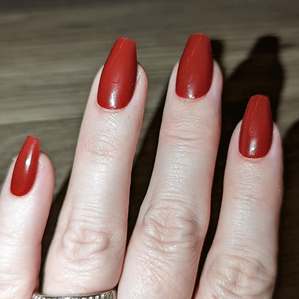 red press on nails