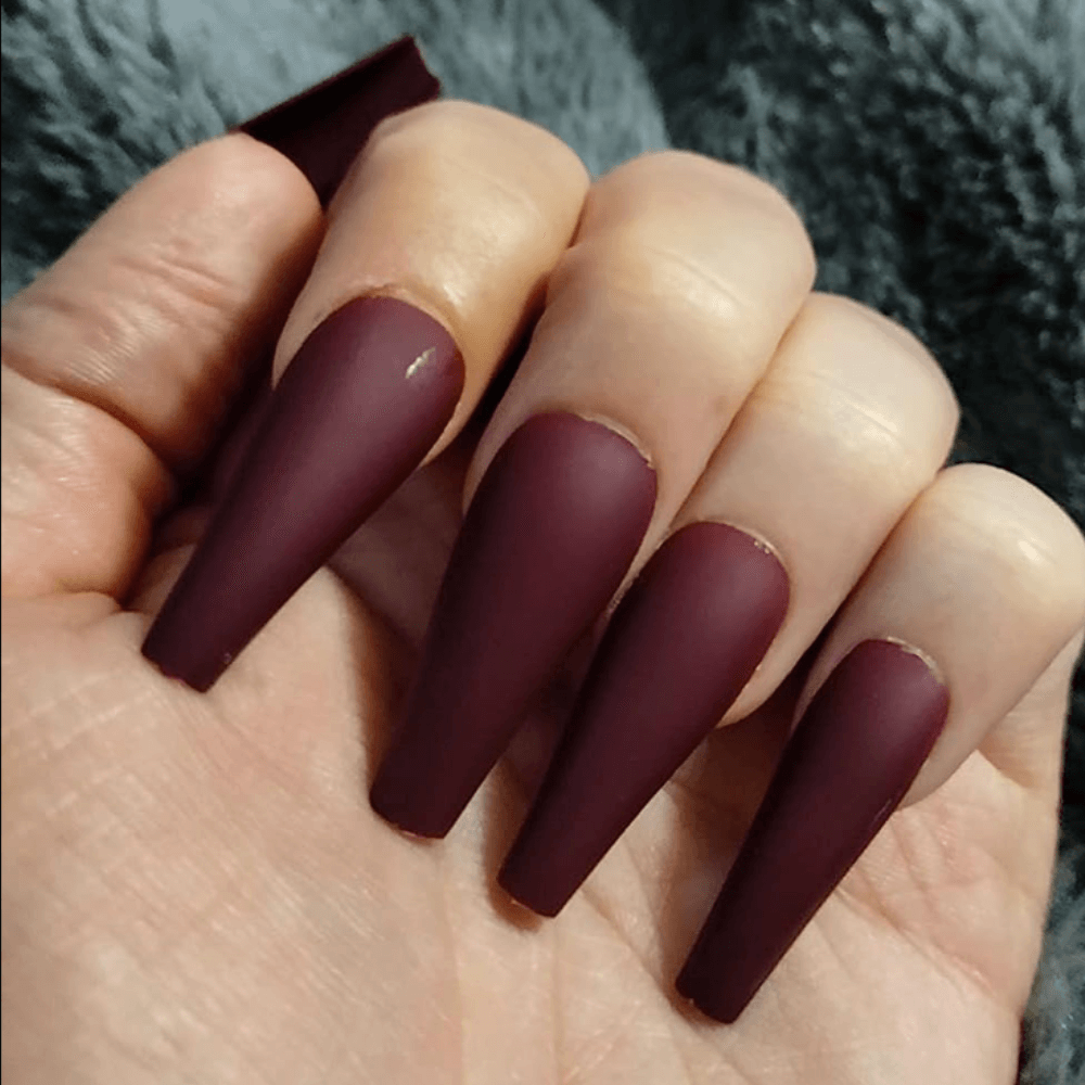 red press on nails