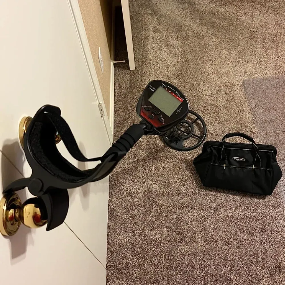 Waterproof metal detector