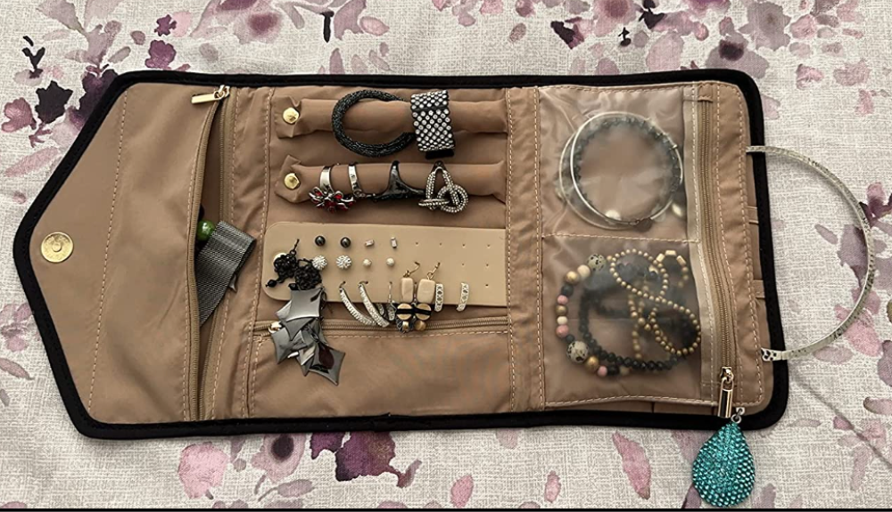 womens travel accessories